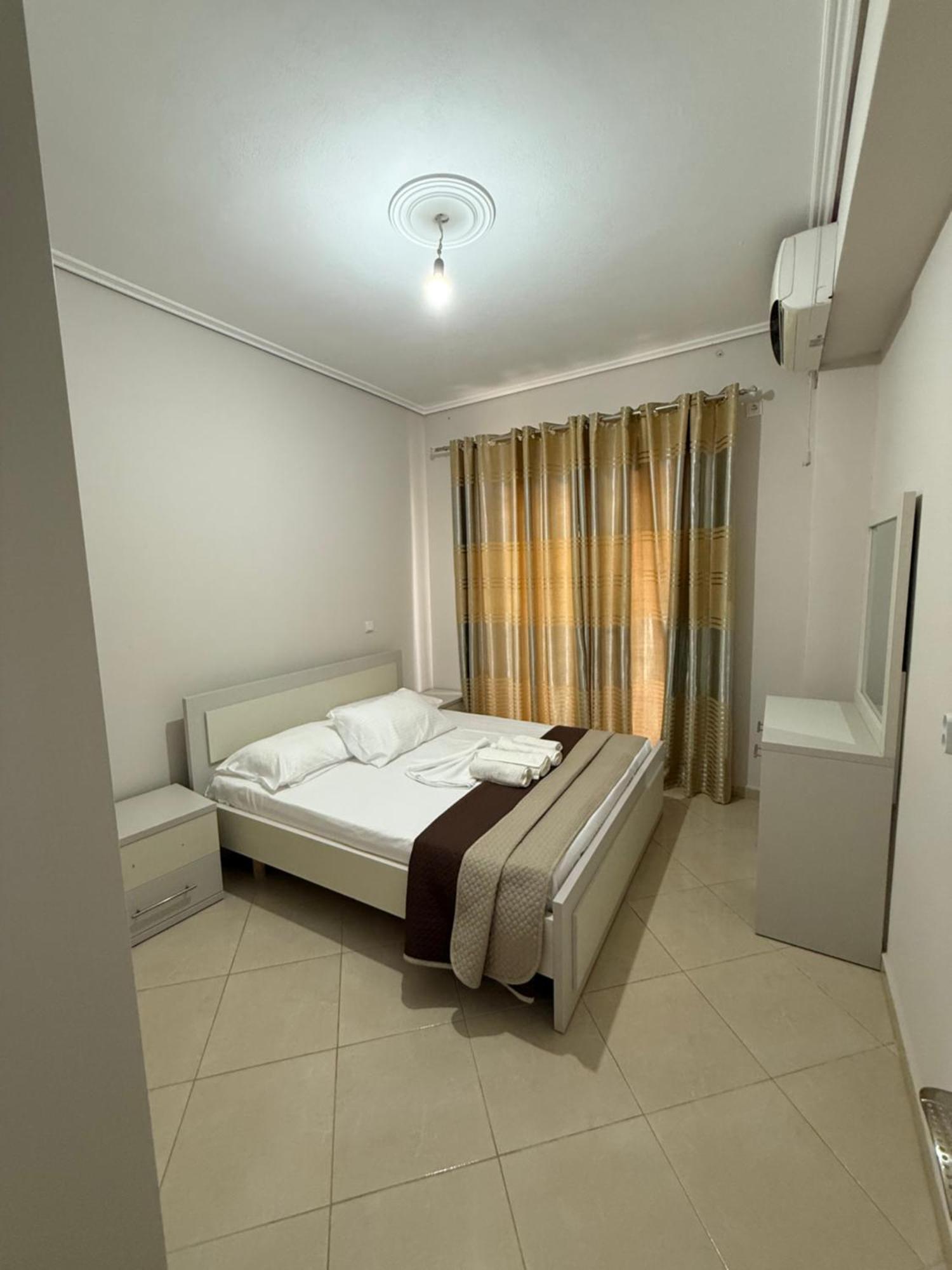 Ylli'S Apartments Sarande Exterior photo